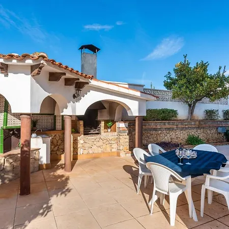 Villa Caleta *